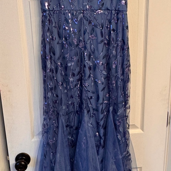 Ever Pretty Double V-Neck Fishtail Sequin Evening Dress - Picture 7 of 16